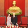 Le Secrétaire général du Parti communiste du Vietnam, Nguyên Phu Trong, et la Présidente de l'Assemblée nationale cambodgienne, Samdech Khuon Sudary. Photo : VNA. 
