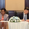 Le ministère de l’Information et de la Communication du Vietnam et le ministère de la Communication, des Technologies de l’Information et des Multimédias de la République du Burundi ont signé un protocole d’accord sur la coopération et le soutien au développement des technologies de télécommunication. Photo : VNN.