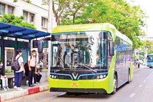Hanoï et Hô Chi Minh-Ville accélèrent la transition vers un réseau de bus « verts ». Photo : NDEL.
