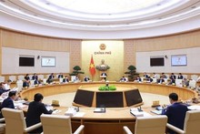 Vue de la réunion mensuelle du gouvernement consacrée à l’élaboration des lois, à Hanoi, le 13 avril. Photo : VNA.