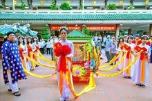La fête Bà Chua Xu (Sainte Mère du Royaume) de la montagne Sam dans la province d’An Giang, dans le delta du Mékong. Photo : VNA.