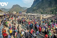 Pho Cao : le marché aux mille couleurs du plateau de Dong Van