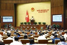 Une séance de la 4e session de la 15e Assemblée nationale Photo: VNA