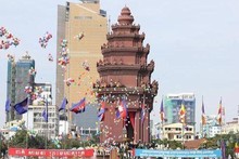 La célébration du 69e anniversaire de la Journée de l’Indépendance du Cambodge. Photo : VNA.