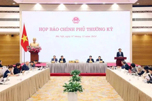 Panorama de la conférence de presse régulière du gouvernement. Photo : VNA.