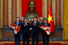 Le président Luong Cuong, le Premier ministre Pham Minh Chinh, les vice-Premiers ministres Nguyen Chi Dung et Mai Van Chinh. Photo : VNA.