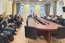Le club vietnamien attire de plus en plus d’étudiants russes. Photo: NDEL