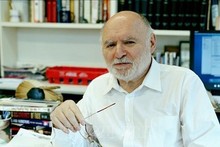 Le journaliste et militant américain Victor Navasky. Photo : VNA.