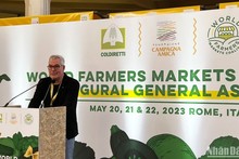 Le président provisoire de WorldFMC, Richard McCathy, s'exprime lors de l'événement. Photo : NDEL.