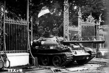 Lors de l'atelier, les participants ont passé en revue l'offensive générale et l'insurrection du printemps 1975, dont l'apogée fut la campagne historique Hô Chi Minh (du 26 au 30 avril 1975) sous la direction du Parti. Photo : VNA.