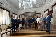 Des ambassadeurs de l'ASEAN au Brésil et le maire de Belém, Igor Normando. Photo : VNA.