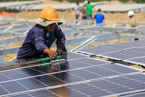 Le Vietnam représente près de 70 % de la production d’énergies solaire et éolienne de l’ASEAN. Photo: Vnexpress 