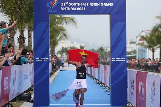 Lancement de la Fédération vietnamienne de triathlon 