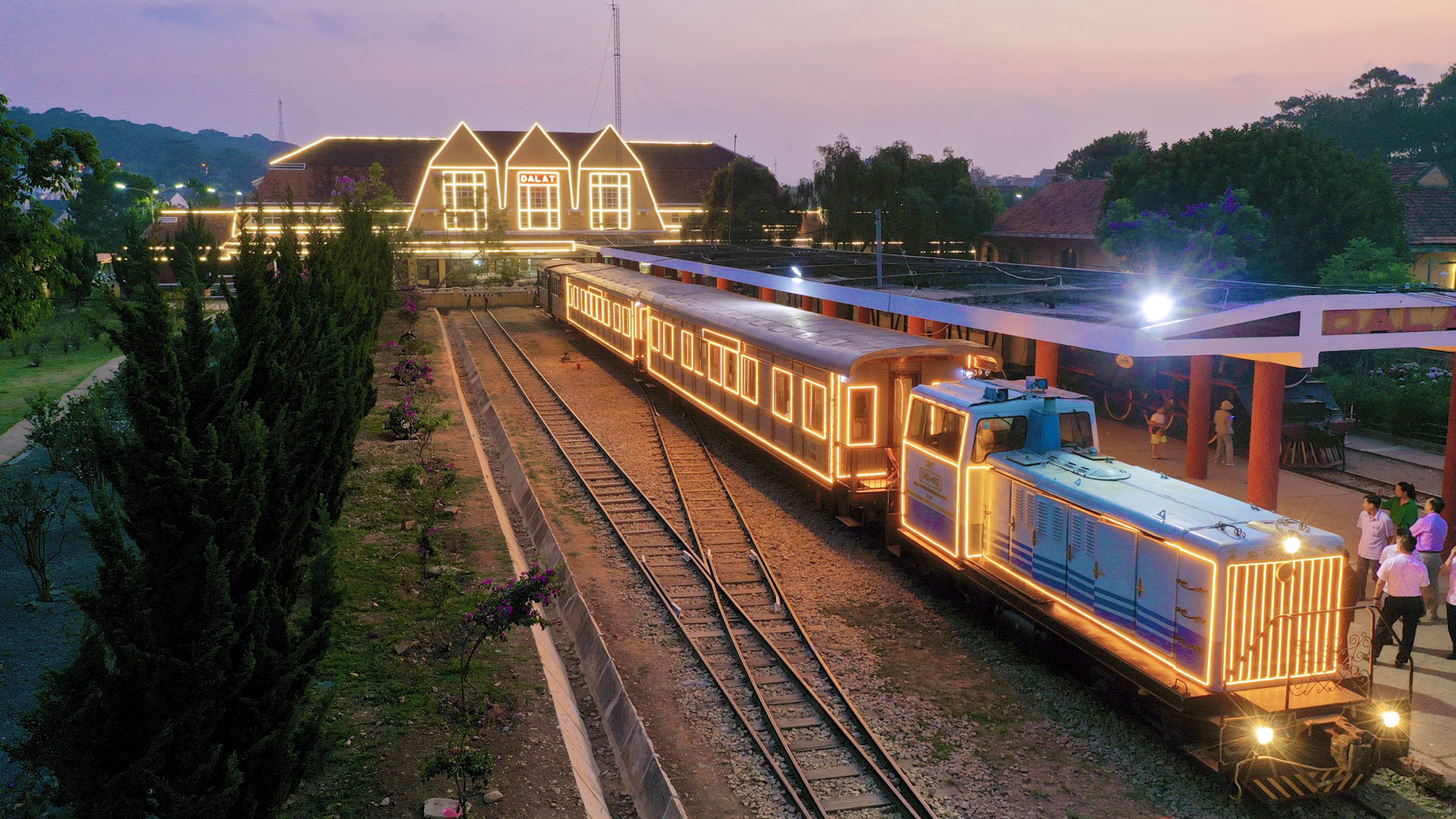 Dà Lat offre aux touristes un voyage romantique en train de nuit 