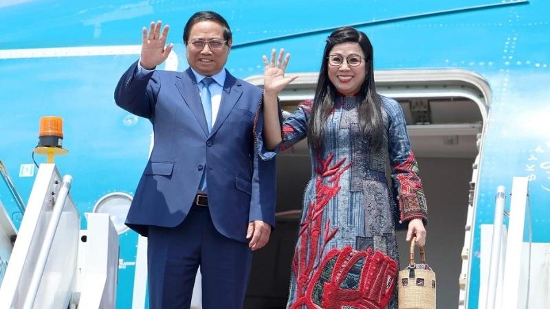 Le Premier ministre Pham Minh Chinh et son épouse ont conclu leur visite officielle en Malaisie et ont assisté au 46e sommet de l'ASEAN. Photo : NDEL.