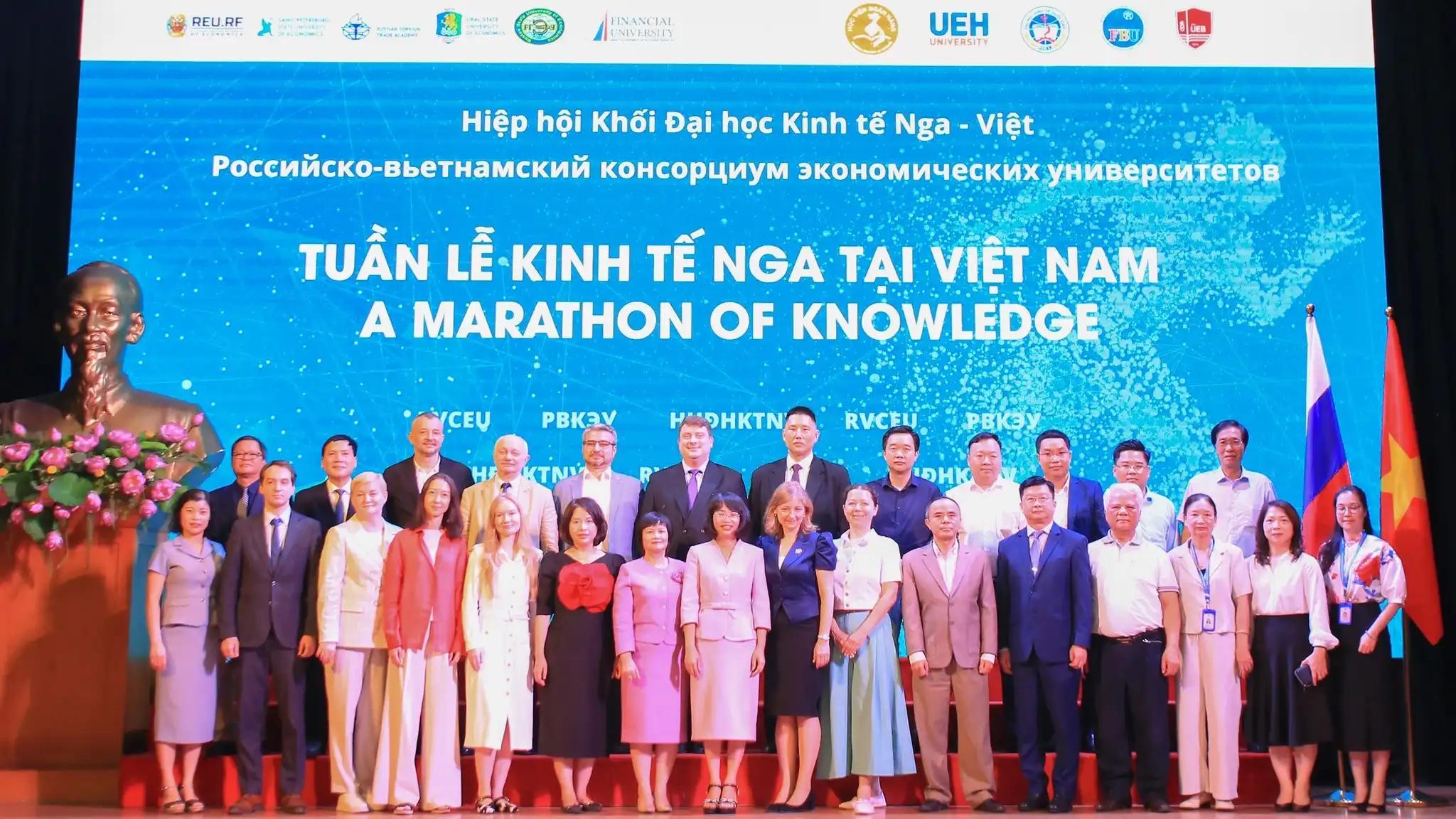 La « Semaine économique russe au Vietnam – Un marathon de connaissances » a eu lieu en avril 2025 à Hanoï. 
