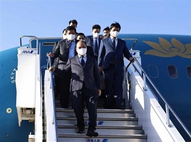 Le Président Nguyên Xuân Phuc à sa descente d’avion à l’aéroport international de Haneda, à Tokyo, le 25 septembre. Photo: VNA