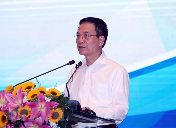 Nguyên Manh Hùng, membre du Comité central du Parti, chef adjoint de la Commission centrale de la sensibilisation et de l’éducation du Parti. Photo : VNA.