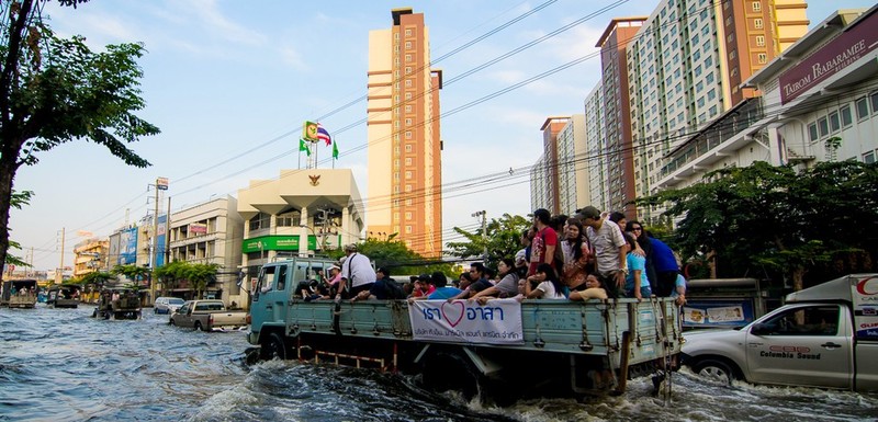 Une rue inondée de Bangkok en novembre 2021. Photo : Flickr.