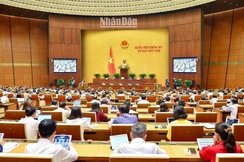 Les députés de l'Assemblée nationale vietnamienne assistent à la séance de travail le 26 mai après-midi. Photo : NDEL. 