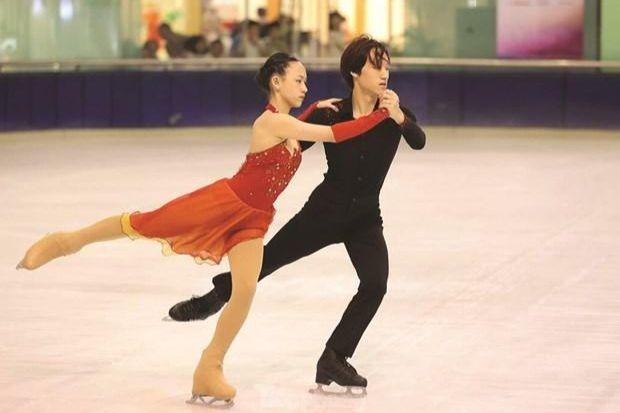 Le patinage artistique est un sport alliant l'acrobatie à la précision du geste. Photo : VNA.