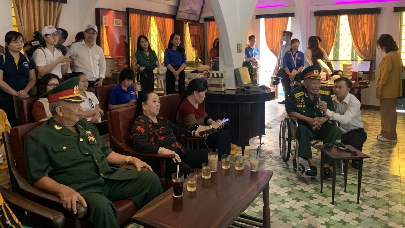 Les visiteurs du musée des Forces spéciales de Saigon. Photo : ngaynay.vn