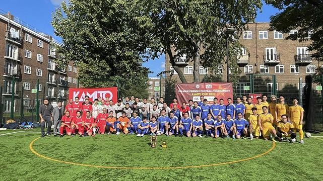 La Coupe « Kamito Cup 2022 » rassemble quatre équipes des Associations vietnamiennes au Royaume-Uni. Photo: Journal Thoidai