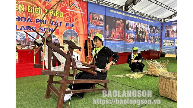 L'exposition a pour but de promouvoir et d’honorer les valeurs du patrimoine culturel de Lang Son. Photo : baolangson.vn