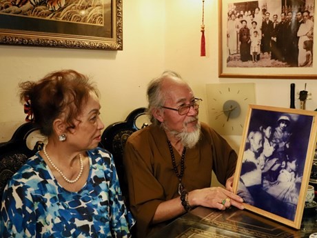 Le poète octogénaire Thanh Phan. Photo : VNA.