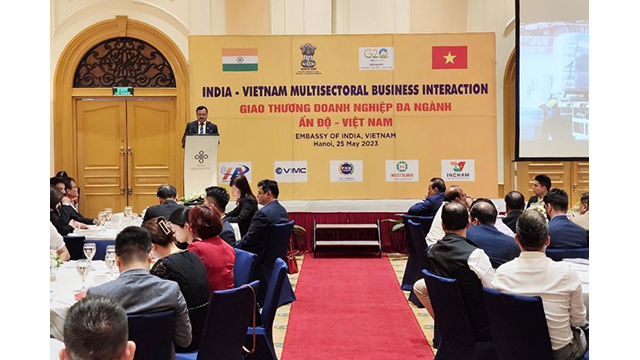 Aperçu de la conférence sur le commerce multidisciplinaire Inde - Vietnam dans le cadre de la visite d'entreprises indiennes au Vietnam. Photo : vneconomy.vn