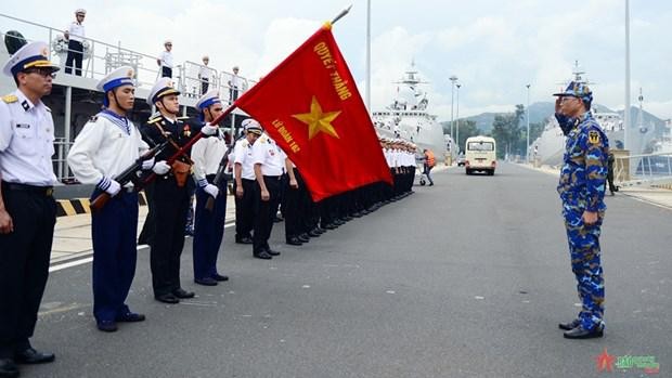 Des membres d'équipage de la frégate 012-Ly Thai Tô au port de Cam Ranh. Photo: qdnd.com.vn