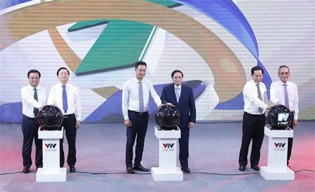 Le Premlier ministre assiste au lancement de la chaîne VTV Cân Tho. Photo : VNA