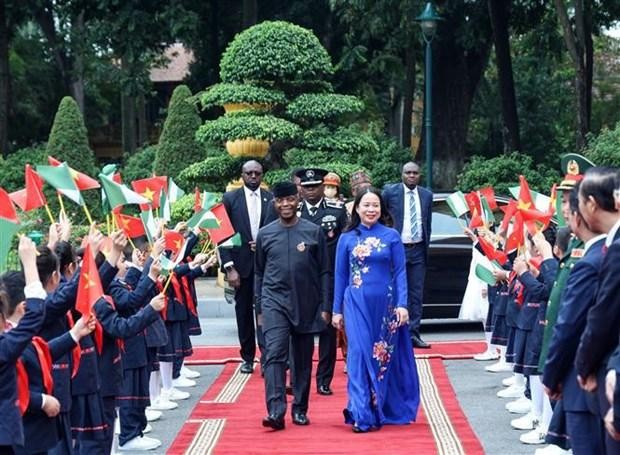 La Vice-Présidente Vo Thi Anh Xuân et son homologue Yemi Osinbajo. Photo : VNA.