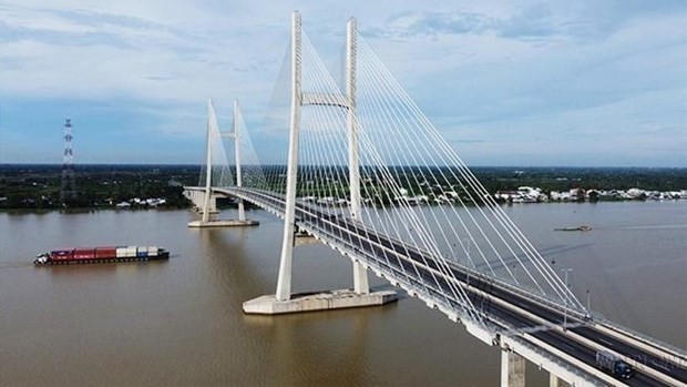 Le pont Cao Lanh représente un investissement de 7 500 milliards de dongs dont 160 millions de dollars d'aide non remboursable du gouvernement australien. Photo : VNA.