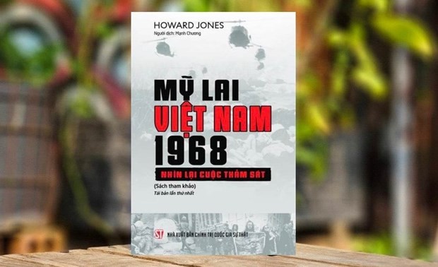 Version en vietnamien du livre « My Lai: Vietnam, 1968, and the Descent into Darkness ».