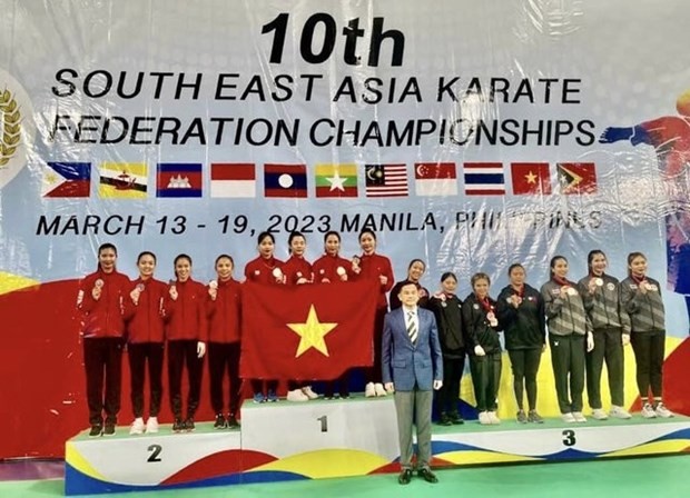 La sélection du Vietnam a remporté la première place aux Championnats de karaté d'Asie du Sud-Est 2023 tenus aux Philippines. Photo : thethaovietnamplus.vn