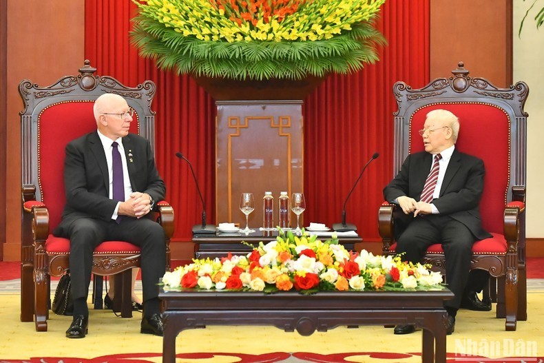 Le Secrétaire général du Parti communiste vietnamien, Nguyên Phu Trong (à droite) et le Gouverneur général d’Australie, David Hurley, en visite d’État au Vietnam. Photo : VNA.