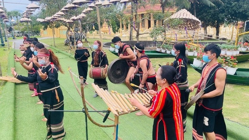 De nombreuses activités imprégnées de l’identité culturelle des régions du Nord-Ouest et du Nord-Est du Vietnam se tiendront du 29 avril au 3 mai au Village culturel et touristique des ethnies du Vietnam. Photo : thoidai.com.vn