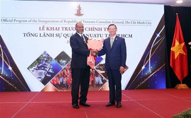 Lors de la cérémonie inaugurale du consulat général du Vanuatu à Hô Chi Minh-Ville. Photo : VNA.