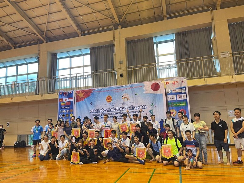 Jeux sportifs vietnamiens au centre sportif d'Onga, dans la ville de Kitakyushu, préfecture de Fukuoka. Photo : VNA.