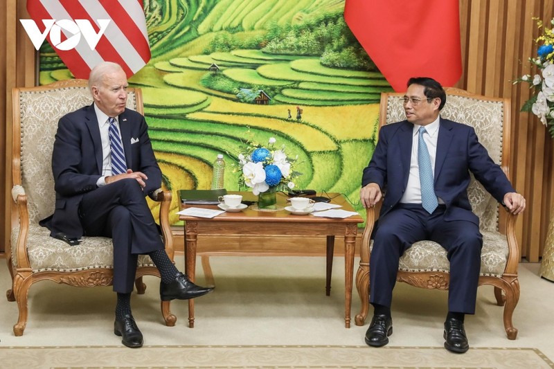 Le Premier ministre vietnamien Pham Minh Chinh (à droite) et le Président américain Joe Biden, à Hanoi, le 11 septembre. Photo : VNA.