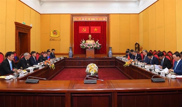 Vue de l’entretien entre le ministre vietnamien de la Sécurité publique Tô Lâm et le ministre mongol de la Justice et de l’Intérieur, Khishgee Nyambaatar, à Hanoi, le 11 septembre. Photo : dangcongsan.vn