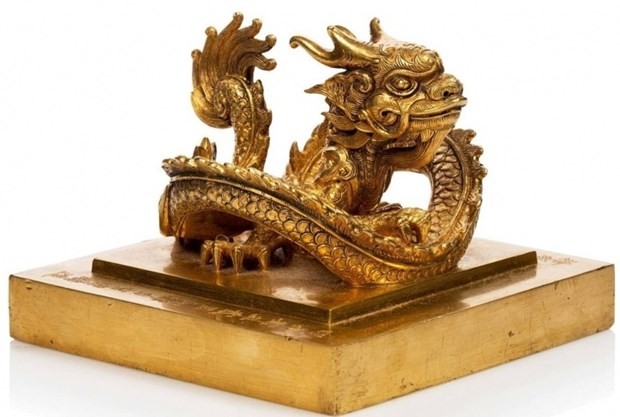 Le sceau en or “Hoàng dê chi bao”. Photo : VNA