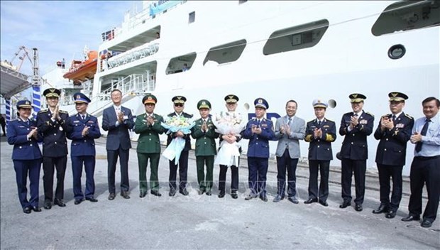 Cérémonie d'accueil du navire-école des Garde-côtes sud-coréens (KCG) BADARO au port de Hai Phong. Photo : VNA. 