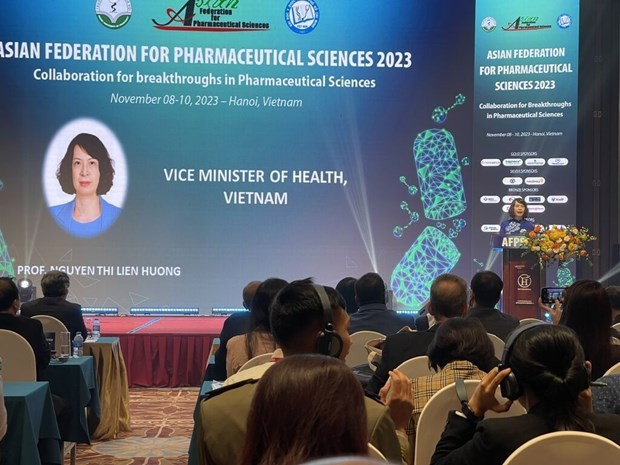 La vice-ministre vietnamienne de la Santé, Nguyên Thi Liên Huong s'exprime lors de la séance d'ouverture. Photo : VNA.