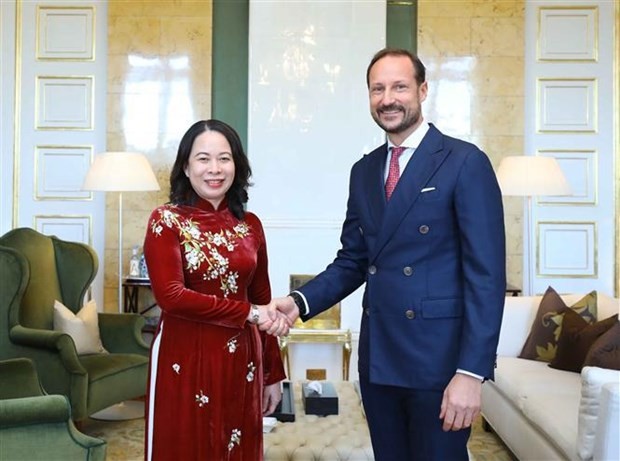 La Vice-Présidente vietnamienne, Vo Thi Anh Xuân, et le Prince héritier Haakon Magnus. Photo : VNA.