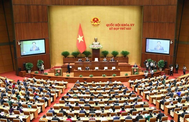Le Président de l'Assemblée nationale, Vuong Dinh Huê, prononce le discours d'ouverture de la 6e session de la XVe Assemblée nationale. Photo : VNA.