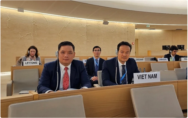 Représentants vietnamiens lors de la 55e session du Conseil des droits de l'homme de l'ONU. Photo : VNA.