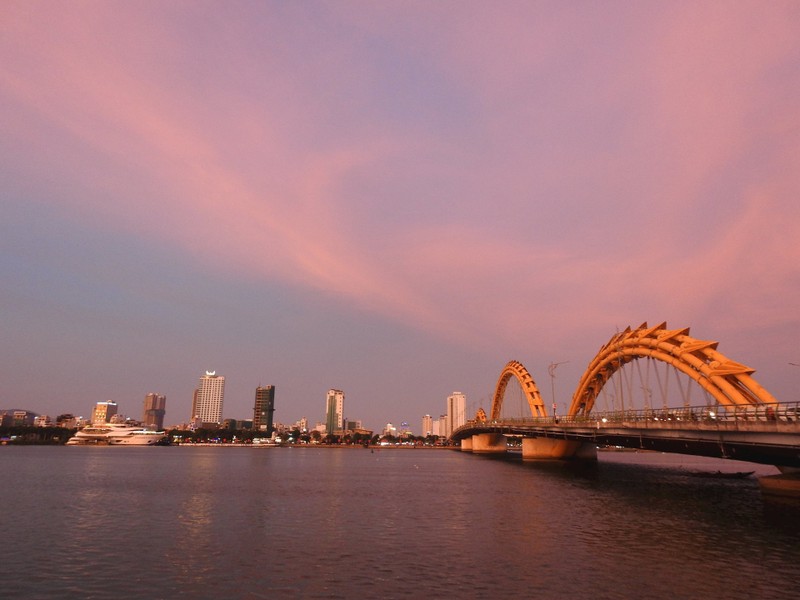 Le pont du Dragons de Dà Nang. Photo : daidoanket.vn