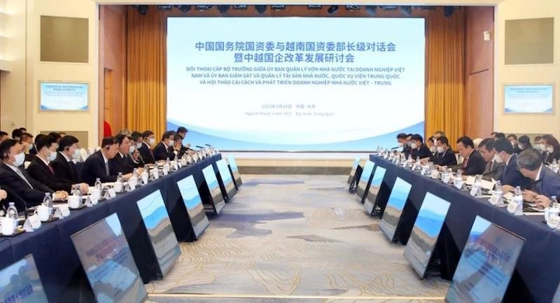 En 2023, le Comité vietnamien pour la gestion du capital étatique et le Comité pour la surveillance et la gestion des actifs de l'État du Conseil chinois des Affaires d'État ont mené de nombreux programmes de coopération. Photo : NDEL.